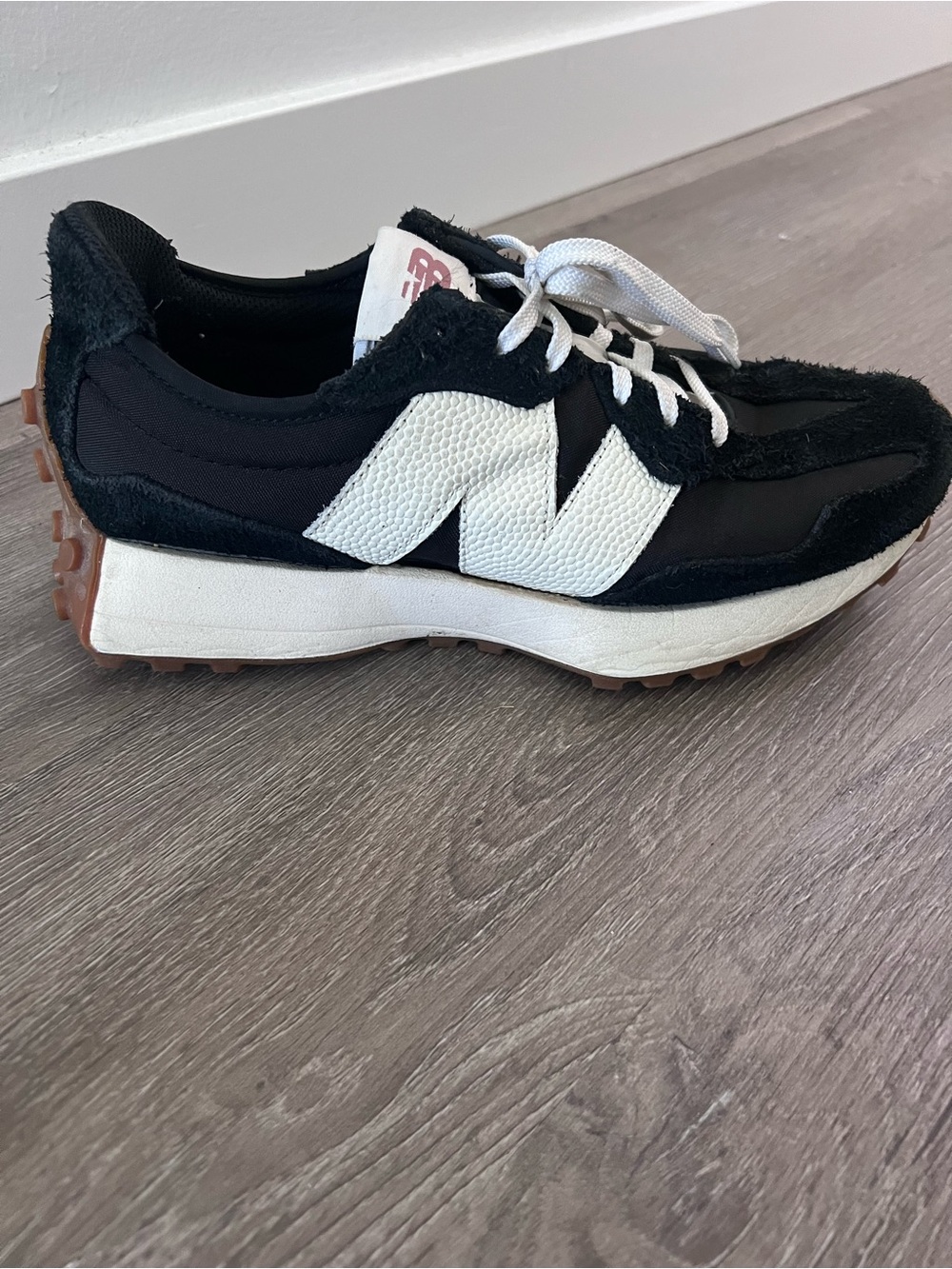 New Balance Women's Black & White Retro Runner Sneakers